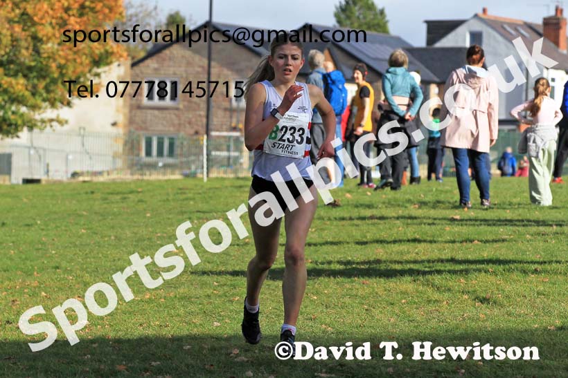Senior womens 2022 Northern Cross Country Relays, Graves Park, Sheffield. Photo: David T. Hewitson/Sports for All Pics